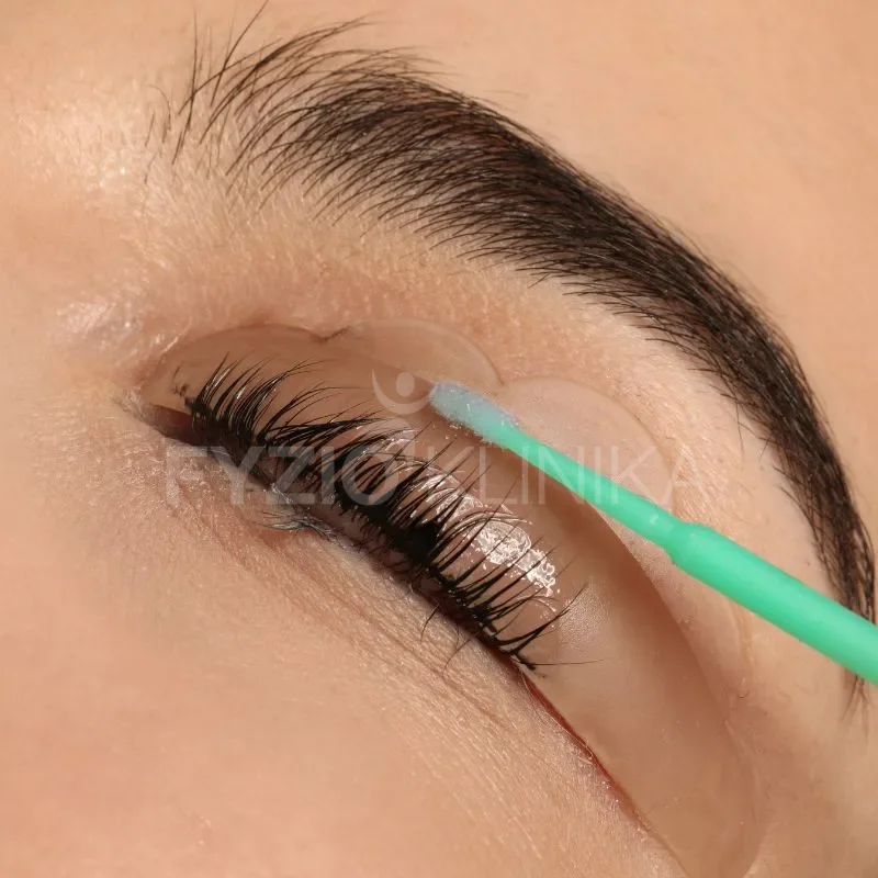Laminace řas (Lash Lifting)