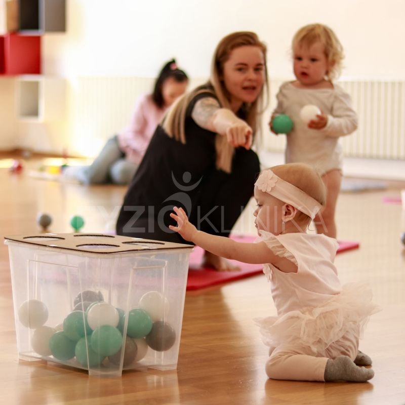 Cvičení rodičů s dětmi 7–9 měsíců - Předplacená karta: 10 lekcí