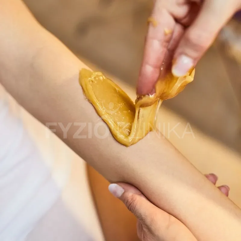 Depilace cukrovou pastou